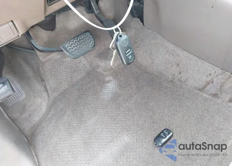 2004 Toyota Tundra Sr5 V8 z USA, uszkodzony, nr VIN 5TBET34114S455100